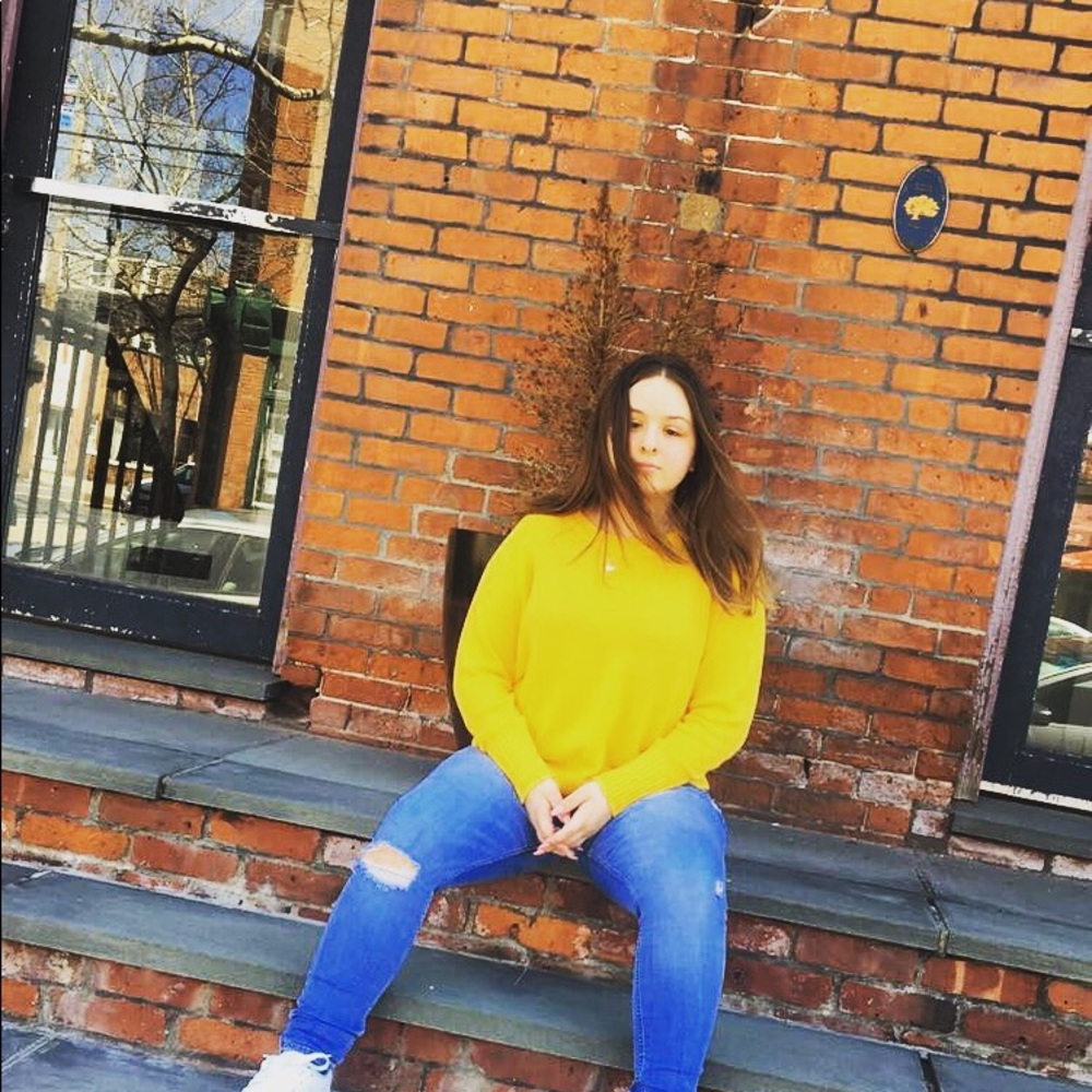 Meet your Posher, Laila